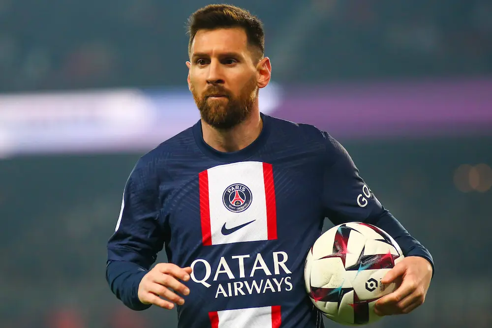 psg - Vaiado pelos adeptos do PSG, Messi é defendido por treinador
