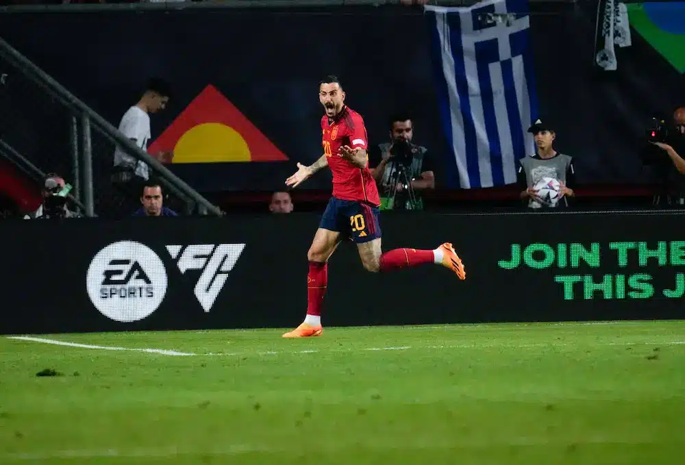 JOSELU, da Espanha, comemora golo da vitória contra a Itália na semifinal da Liga das Nações