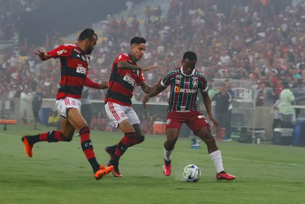 Prognóstico e odds Fluminense vs Flamengo