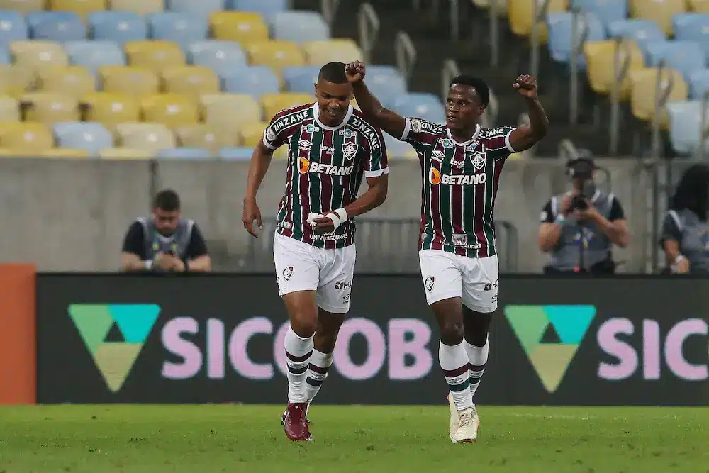 Jhon Arias e David Braz do Fluminense comemoram golo, Fluminense vs Palmeiras, Brasileirão, estádio Maracanã, 05.08.2023