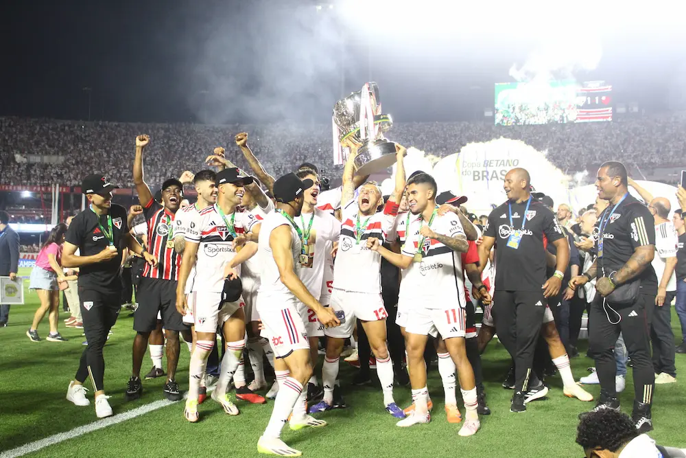 São Paulo empata com Flamengo e conquista Copa do Brasil