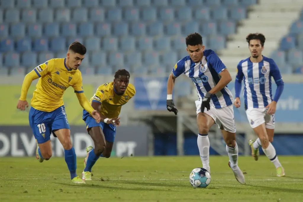 Odds e prognóstico Estoril Praia vs FC Porto