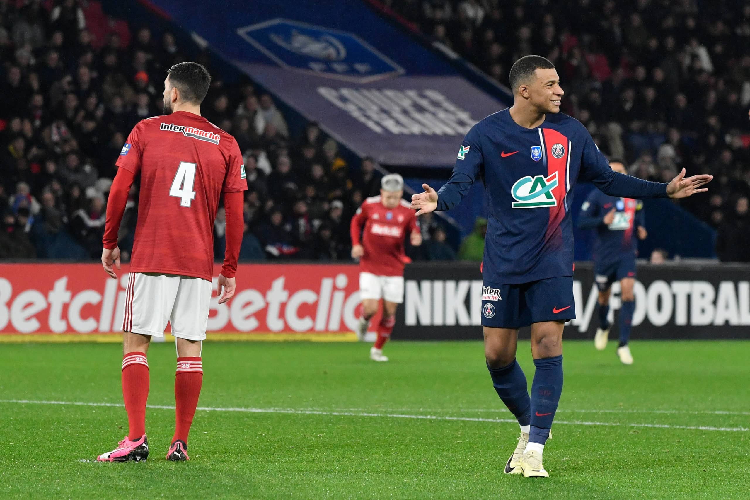 - Odds & Prognóstico: Paris Saint-Germain vs Lille - 10/02/2024 - Ligue 1