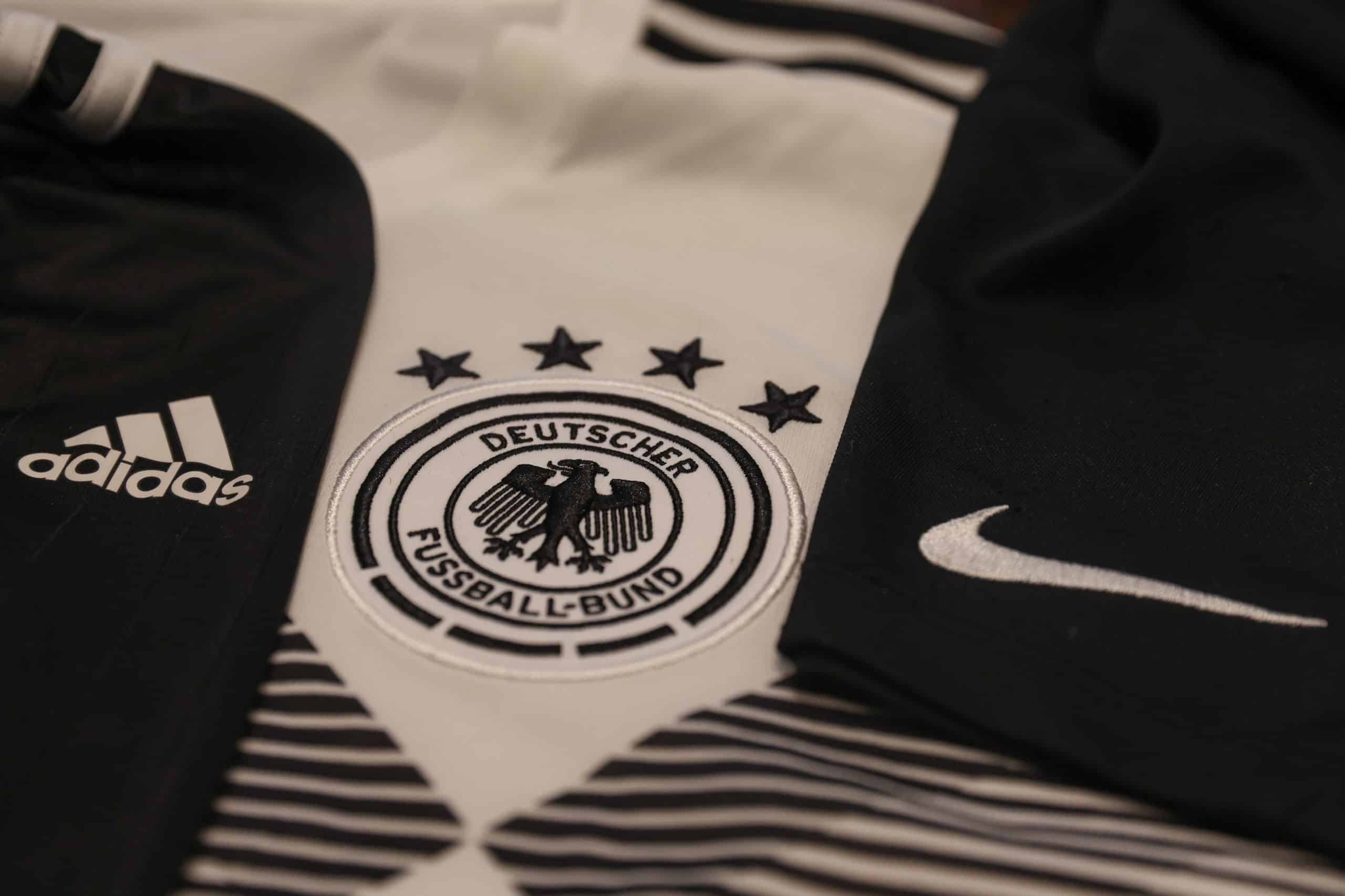 - Seleção da Alemanha assina contrato com a Nike após mais de 70 anos com a Adidas