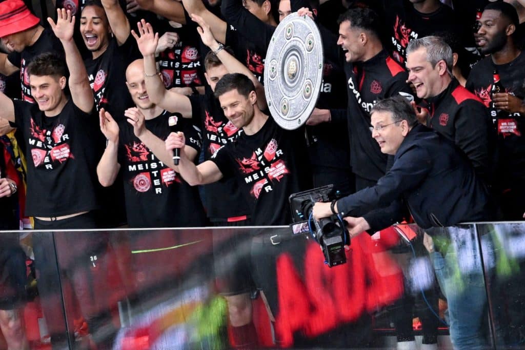 Nuno Matos - Bayer Leverkusen faz história e conquista o seu primeiro título na Liga Alemã