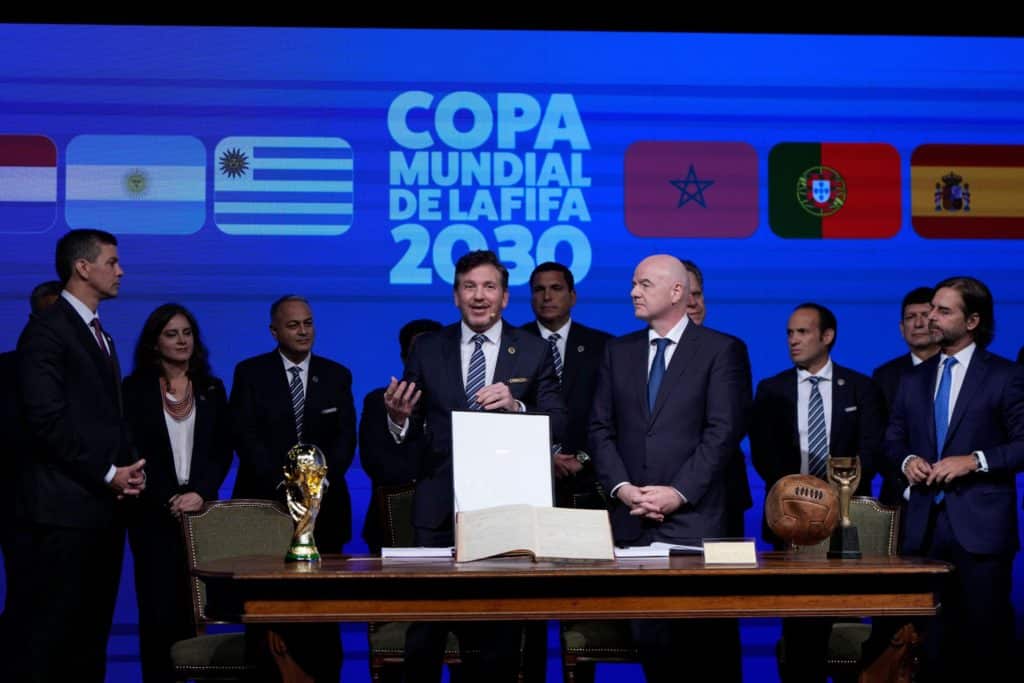 Nuno Matos - FIFA e CONMEBOL assinam acordo para a realização dos jogos do Mundial de 2030
