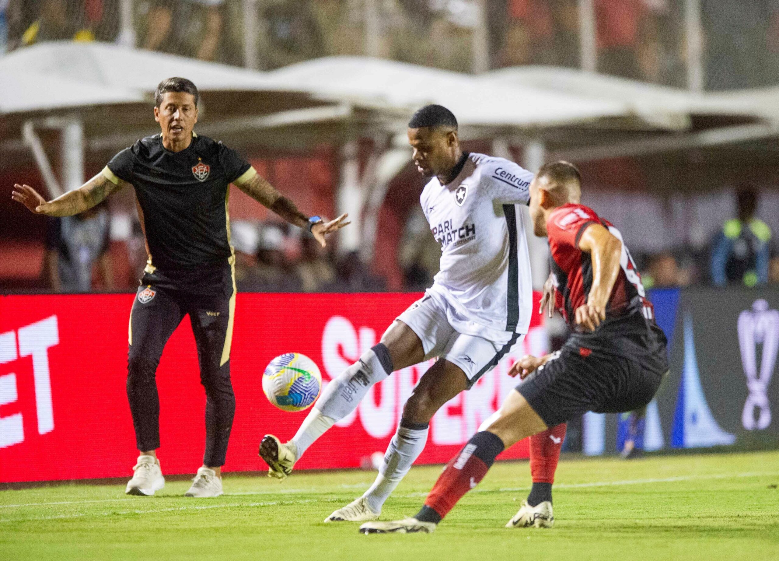 - Vitória vs Atlético GO - 01/06/2024 - Campeonato Brasileiro