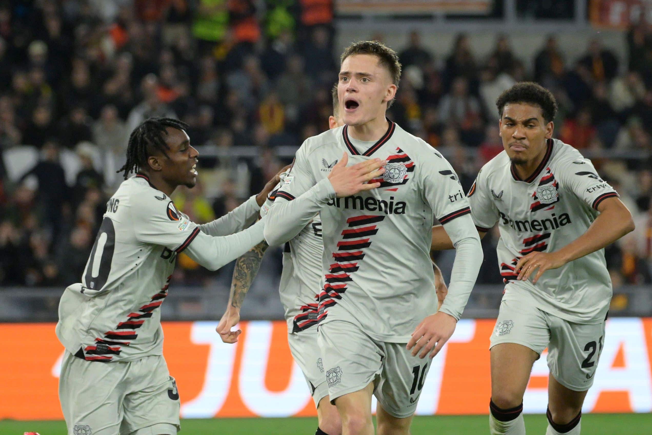 Bayer Leverkusen vence Roma na meia-final da Liga Europa