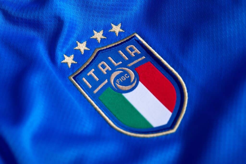 - Itália derrota Portugal na final do Euro sub-17