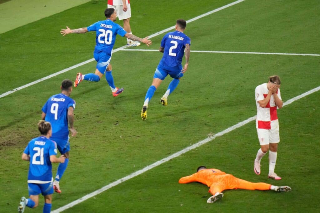 - Itália garante vaga nos oitavos de final com empate improvável contra Croácia