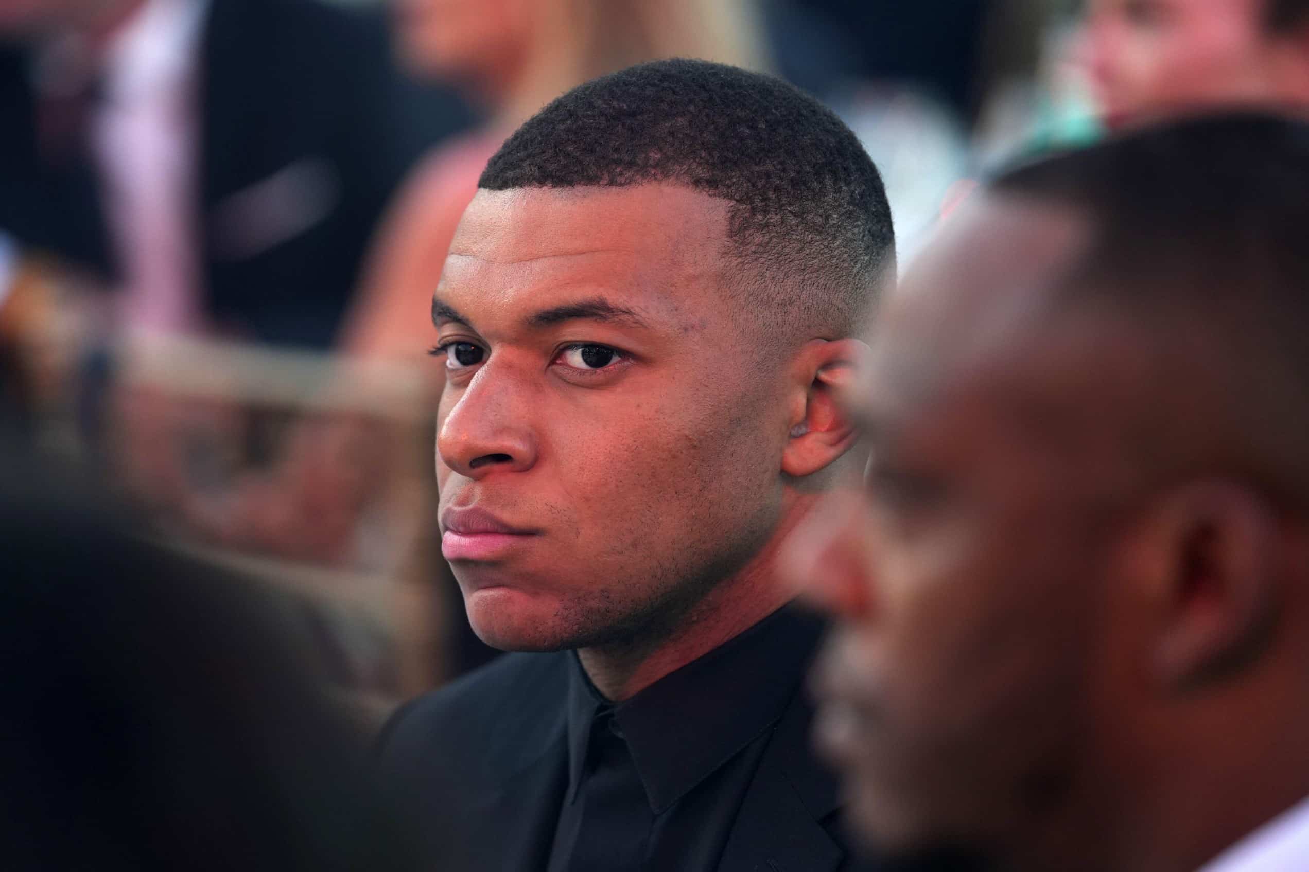 - Kylian Mbappé fala sobre a sua saída emocionante do Paris Saint-Germain