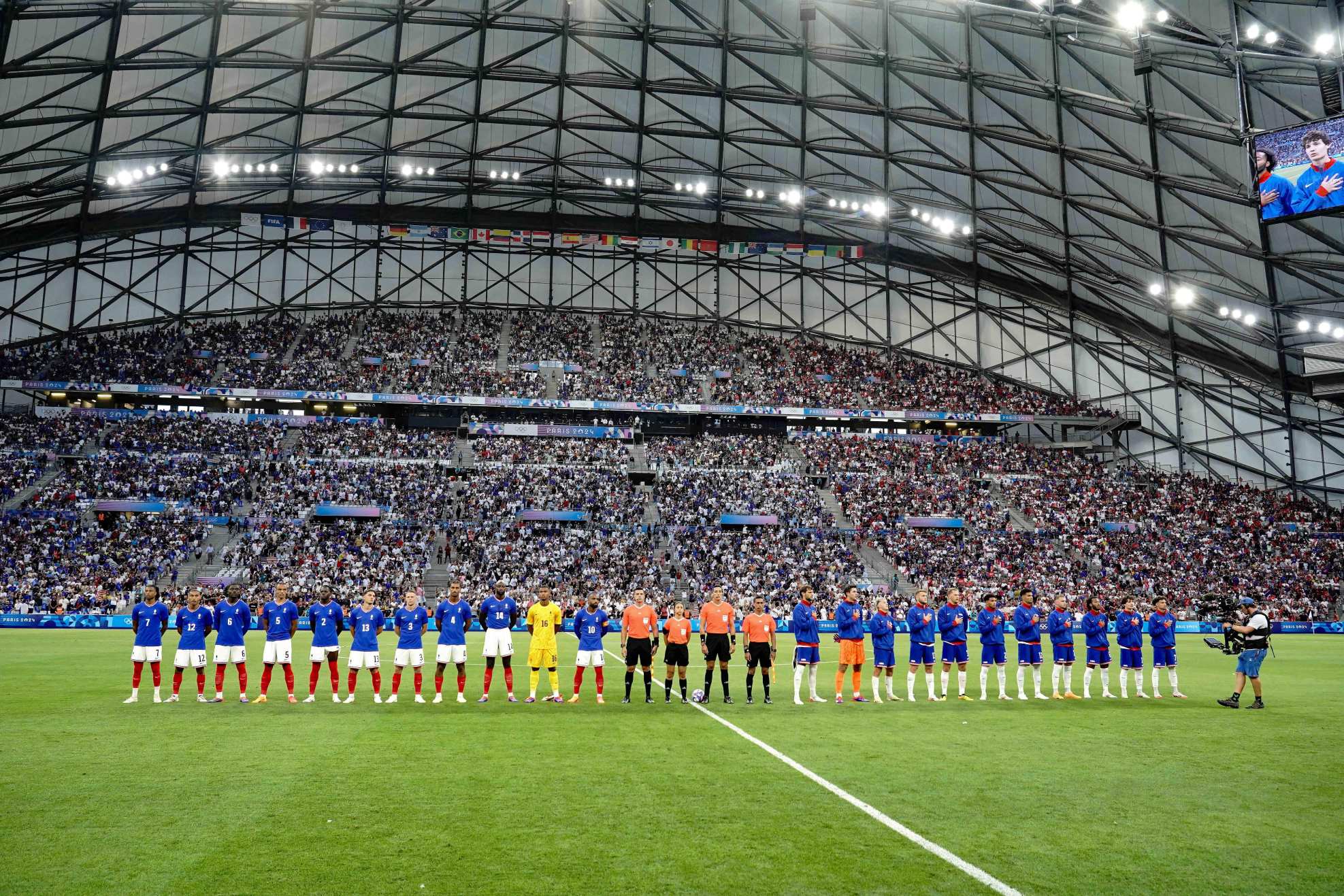 - Jogos Olímpicos de Paris: França domina Estados Unidos na estreia do futebol masculino