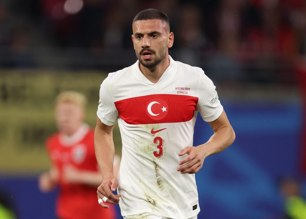 - Uefa suspende jogador turco por gesto polémico durante comemoração