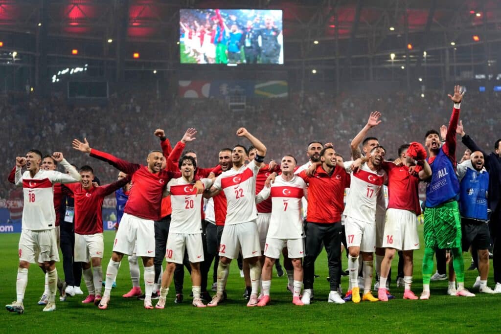 - Turquia surpreende Áustria no Euro 2024 e avança para os quartos de final