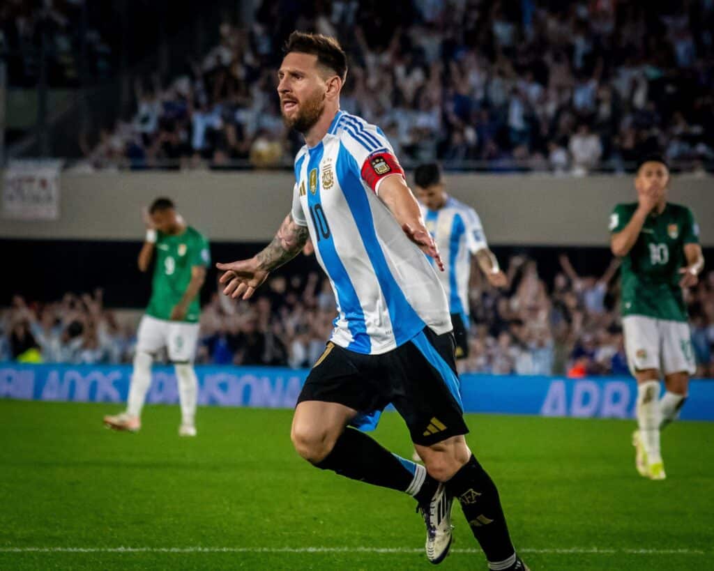 - Lionel Messi brilha em vitória da Argentina sobre a Bolívia nas Eliminatórias