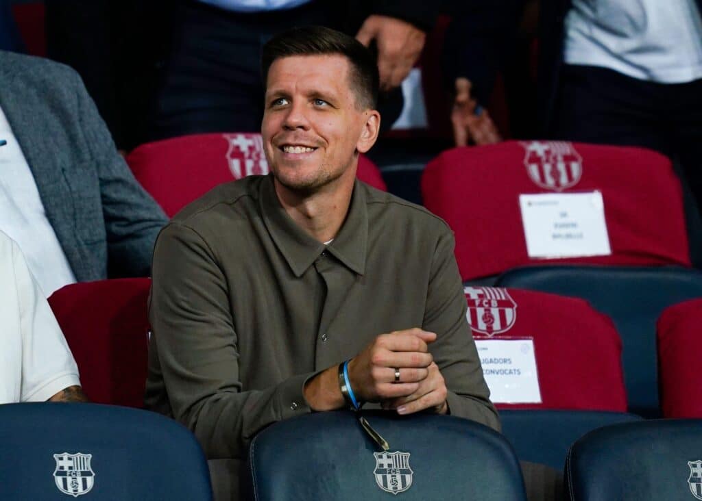 - Guarda-redes do Barcelona, Wojciech Szczesny, comenta sobre hábito de fumar: "Problema meu"