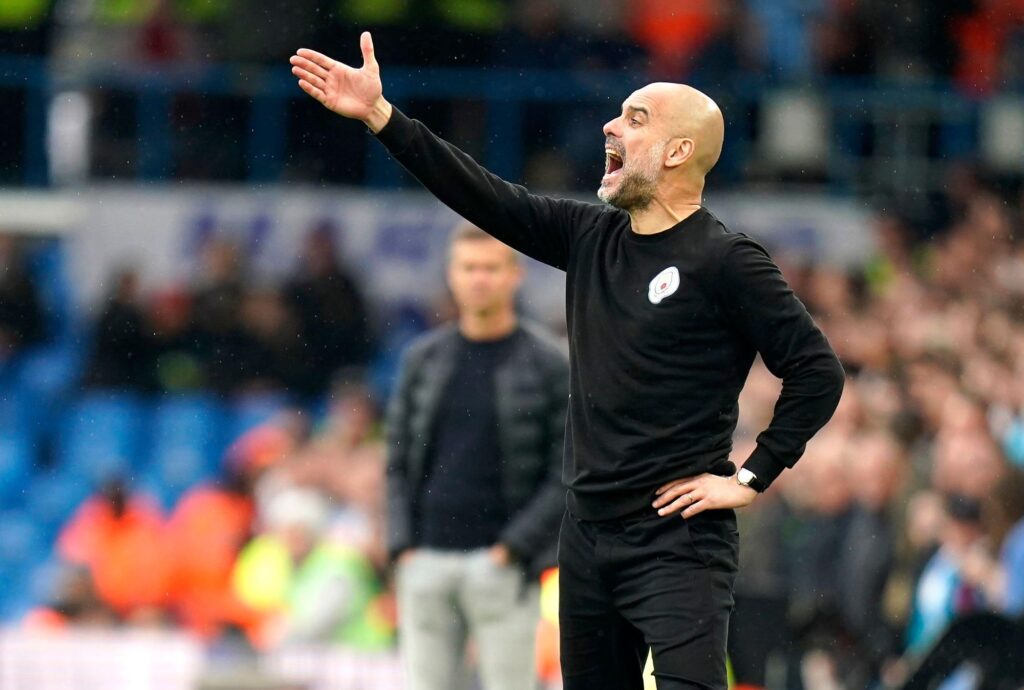 - Pep Guardiola renova contrato com o Manchester City por mais um ano